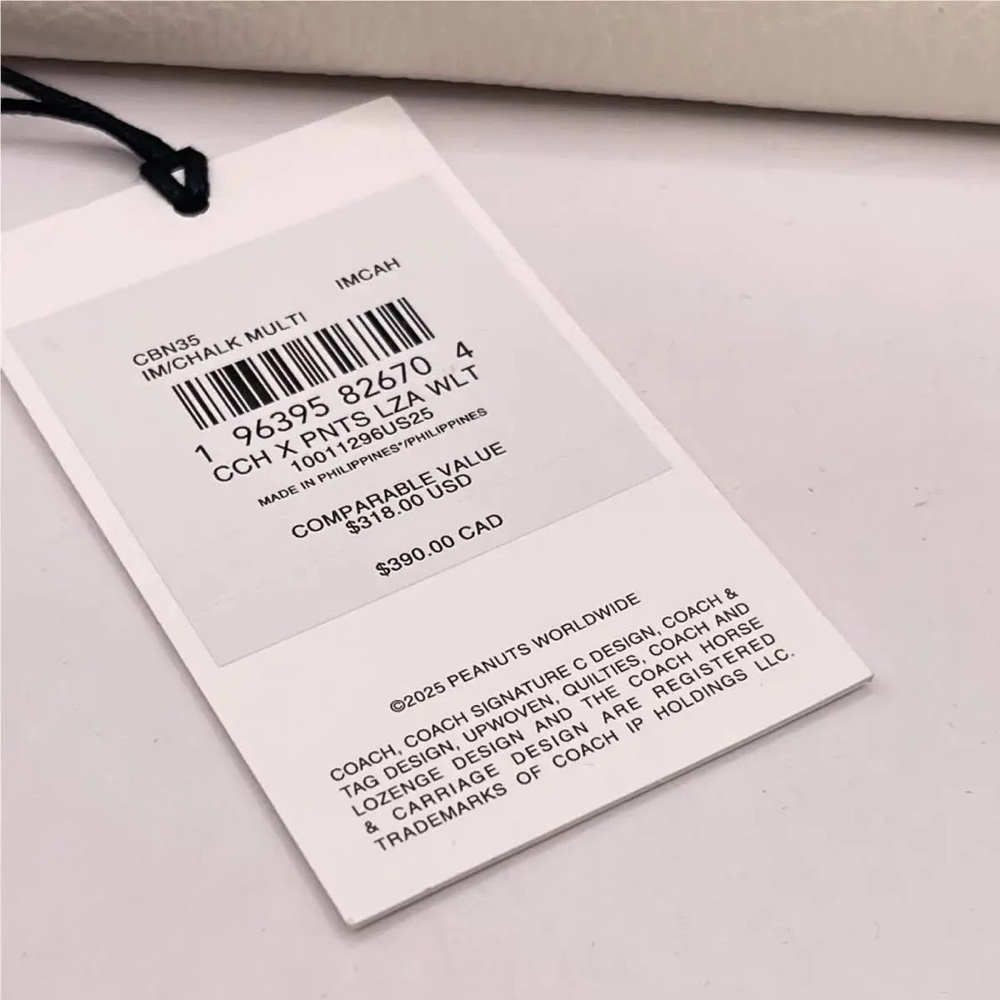 Coach X Peanuts Long Zip Around Wallet - Picture 2 of 4